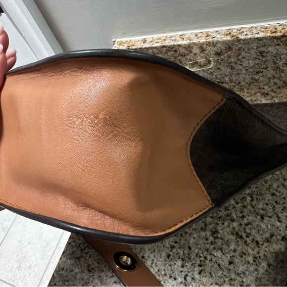 Michael Kors Sullivan Large North/South Messenger with dustbag - Picture 5 of 14